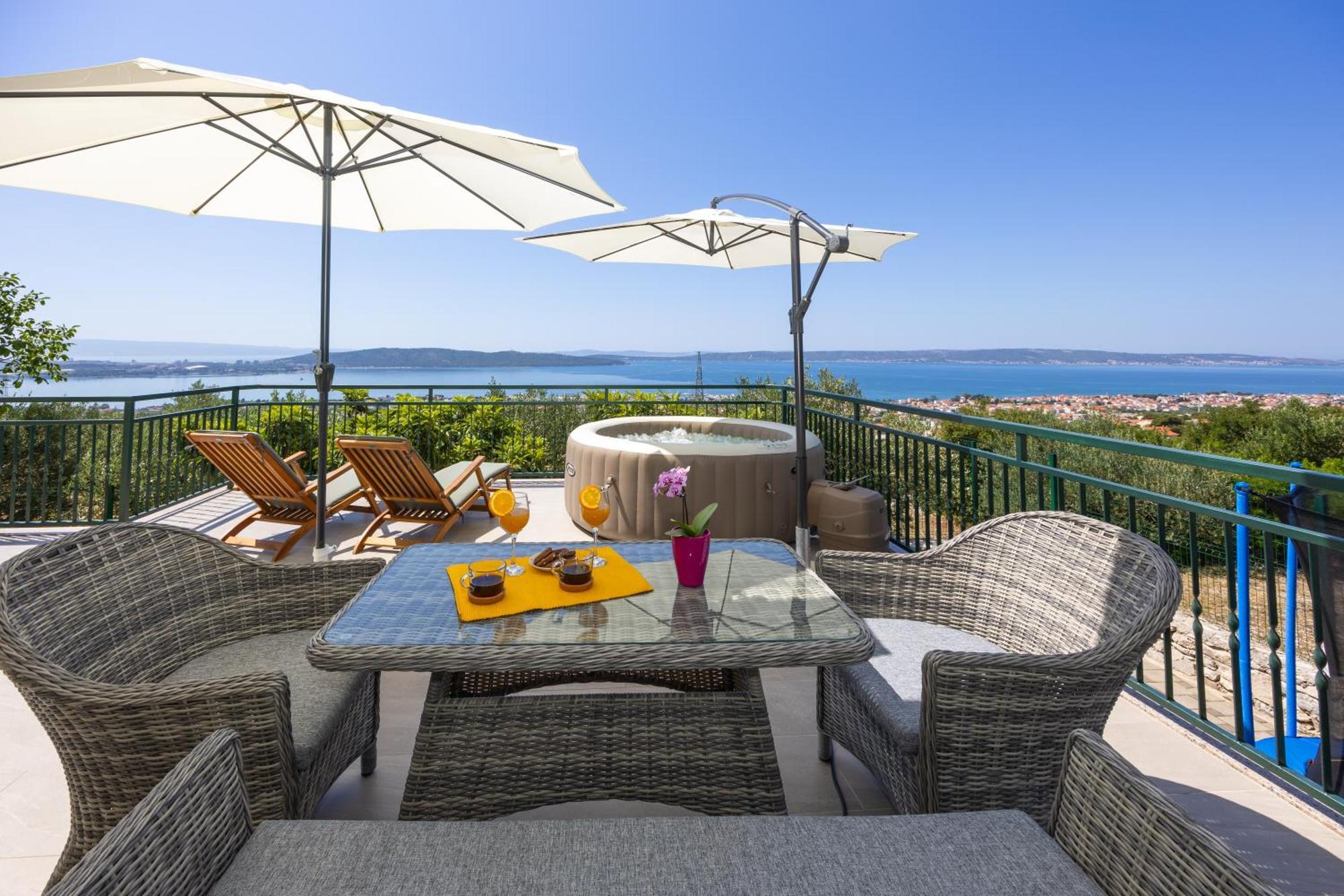 Private Villa Golden Hour With A View Of Split Area Kaštel Sućurac Exteriér fotografie