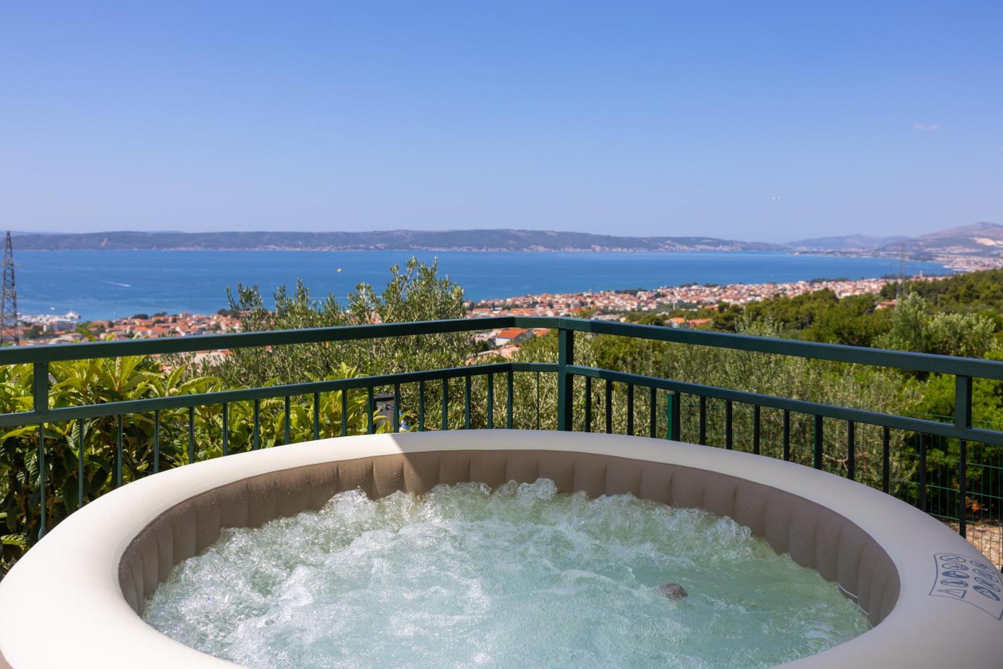 Private Villa Golden Hour With A View Of Split Area Kaštel Sućurac Exteriér fotografie