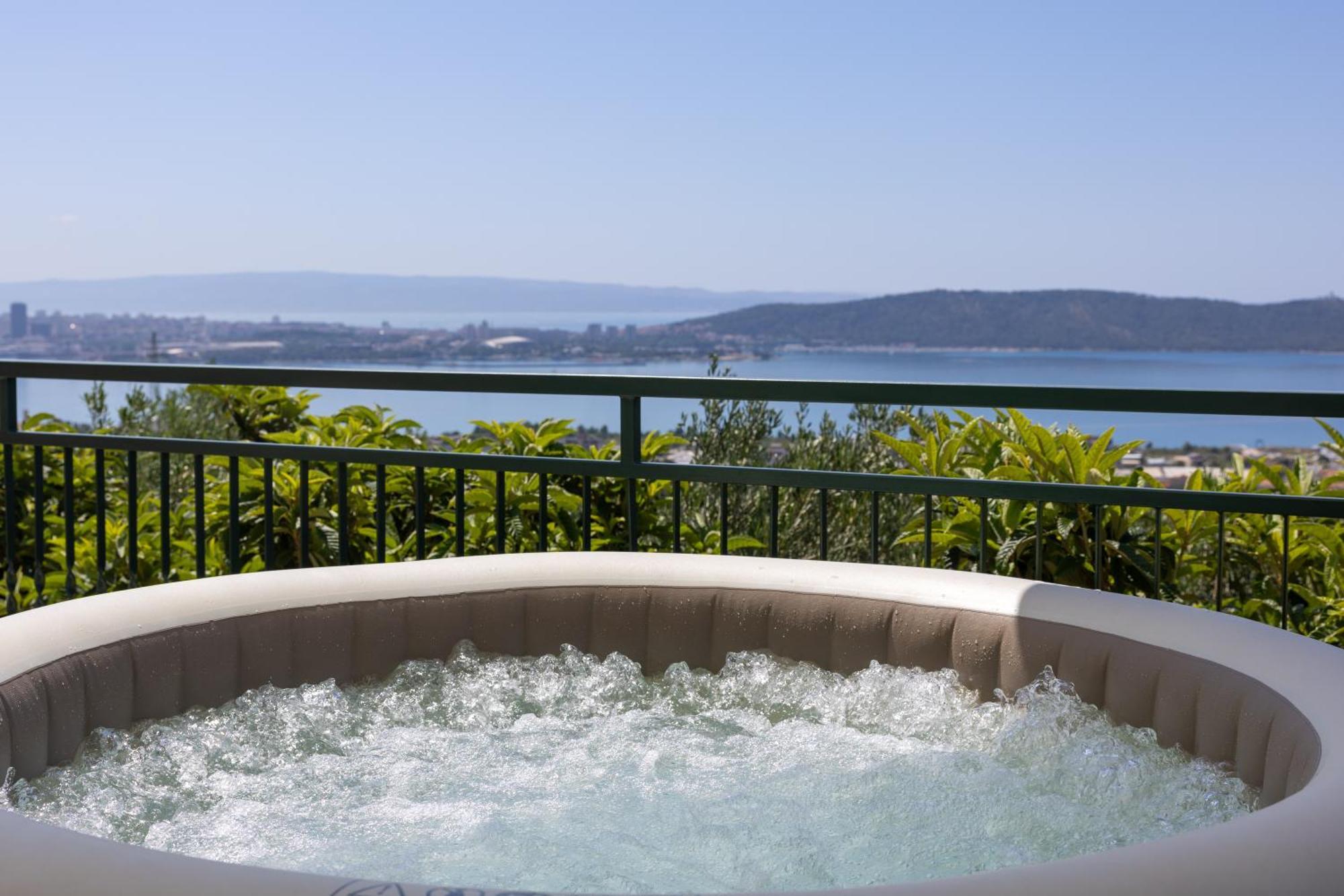Private Villa Golden Hour With A View Of Split Area Kaštel Sućurac Exteriér fotografie