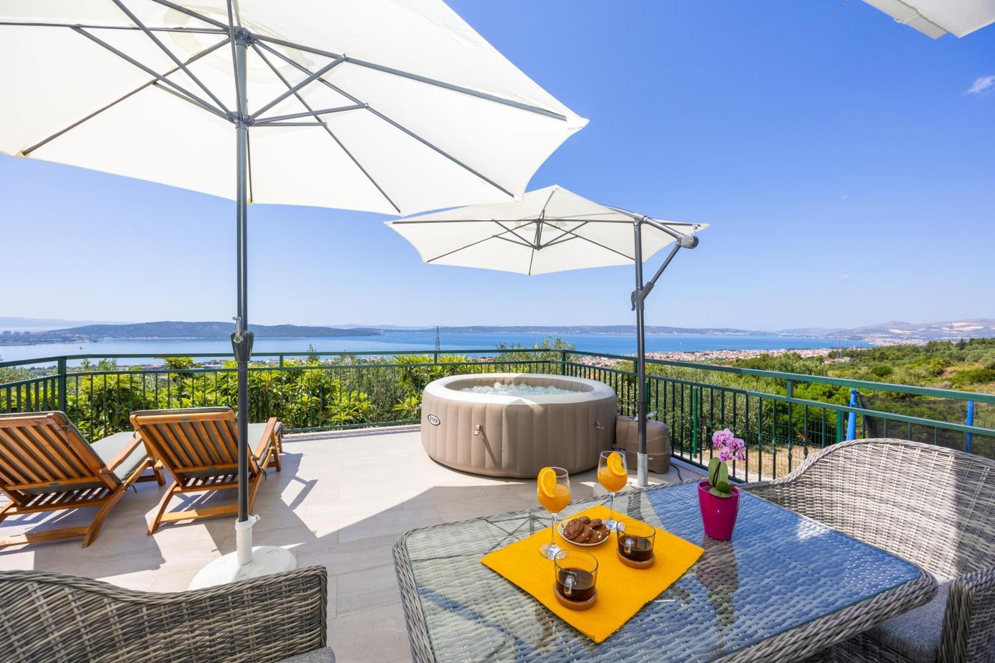 Private Villa Golden Hour With A View Of Split Area Kaštel Sućurac Exteriér fotografie